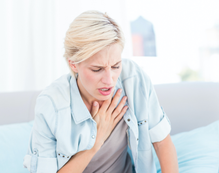 Síntomas de las enfermedades respiratorias minoritarias: LAM, Tos crónica y dificultad para respirar en momentos de actividad, esfuerzo o incluso en reposo.